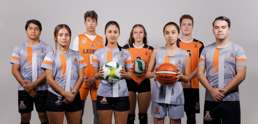 alumnos de leones anahuac cancun 
