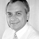 Dr. Gustavo Mauvecin
