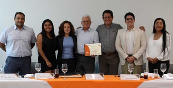Alumnos del Programa de Liderazgo en Deporte “ACCIÓN” sostuvieron un encuentro con el Dr. Javier Martínez, fundador del  programa