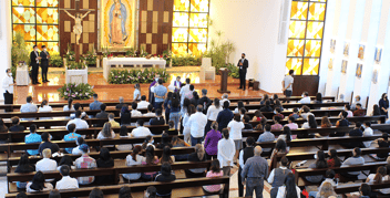 La comunidad de la Universidad Anáhuac Cancún celebró la Misa de Imposición de Cenizas