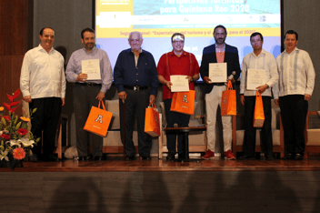 Con el objetivo de enlazar las reflexiones del sector público, privado y académico en beneficio de Quintana Roo, las Escuelas Internacionales de Turismo, Hotelería y Gastronomía de la Universidad Anáhuac Cancún realizaron la 3a. Conferencia Anáhuac: Perspectivas Turísticas para Quintana Roo 2020 en el Hotel Emporio.