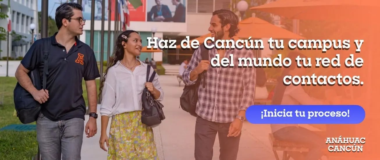 Jóvenes universitarios de Anáhuac Cancún navegando en campus