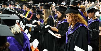 La Universidad Anáhuac Cancún celebra con orgullo la graduación de 260 nuevos licenciados