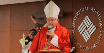 Reciben miembros de la comunidad universitaria sacramentos de la Confirmación y la Eucaristía