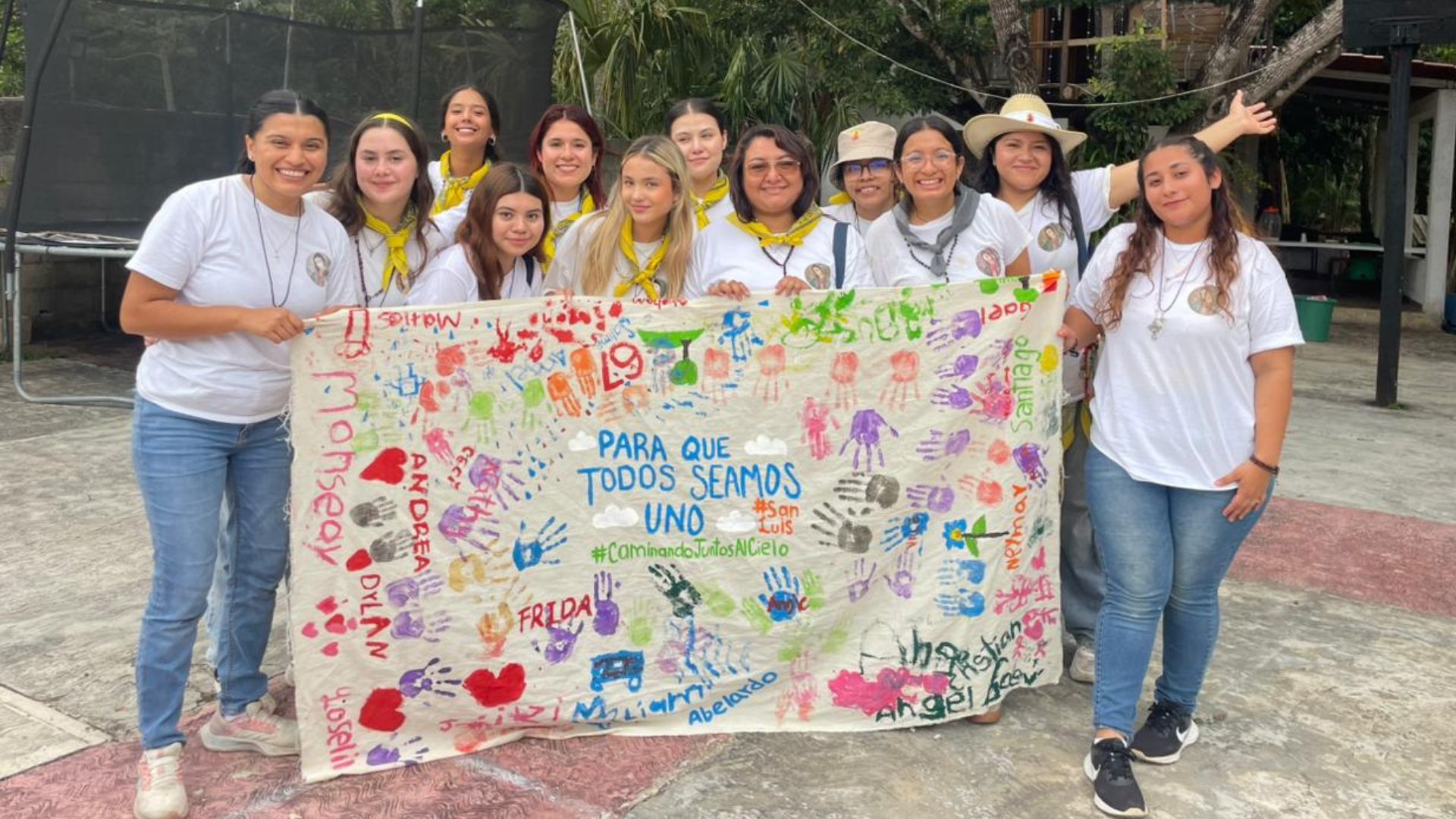 <span id="hs_cos_wrapper_name" class="hs_cos_wrapper hs_cos_wrapper_meta_field hs_cos_wrapper_type_text" style="" data-hs-cos-general-type="meta_field" data-hs-cos-type="text" >Misiones de Semana Santa: una experiencia de fe, servicio y formación integral</span>