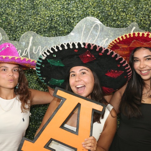 Anáhuac Cancún-3 exchange students