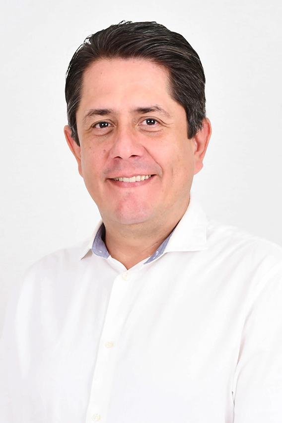 Director-Antonio-A-Elizondo-maestría-Anáhuac-Cancún