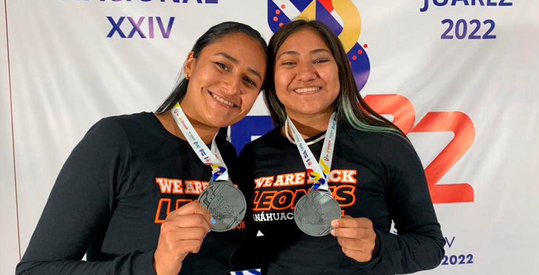 Cosechan medallas jóvenes karatecas de la Universidad Anáhuac Cancún