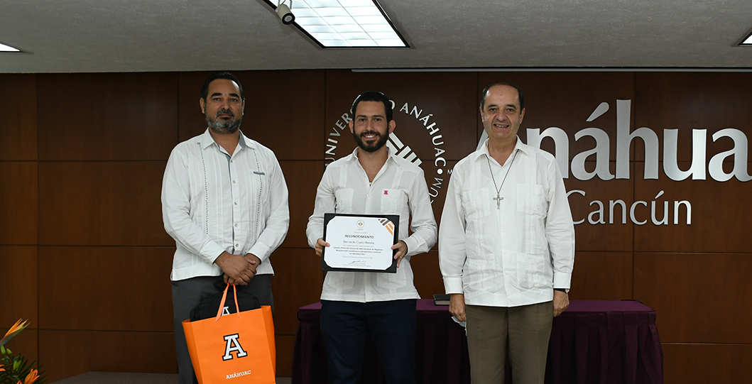 La Escuela Internacional de Negocios realizó la Cátedra Prima “Recuperación Económica y Perspectivas Turísticas en Quintana Roo” impartida por el Secretario de Turismo del Estado