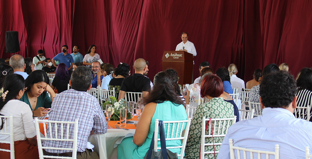 Celebra la Universidad Anáhuac Cancún el “Día del Maestro” reconociendo esta fecha su gran labor