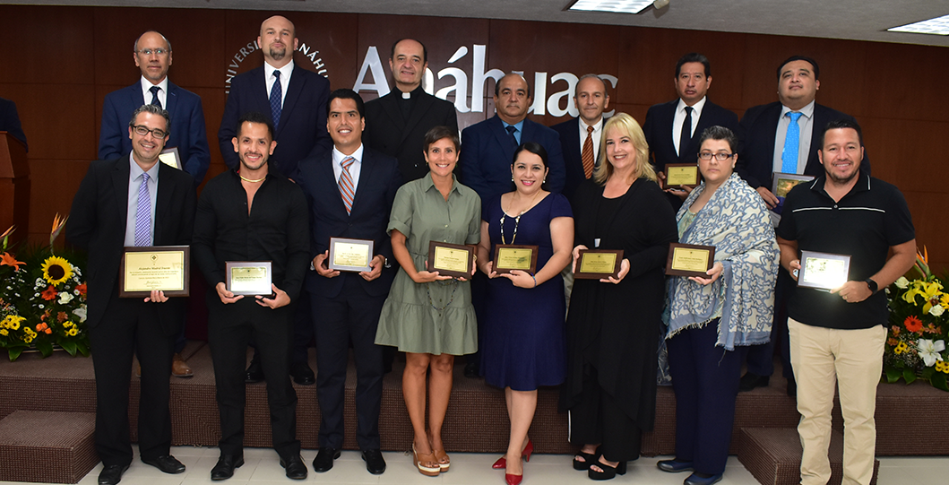 La Universidad Anáhuac Cancún hace entrega de “Reconocimientos por Antigüedad Anáhuac 2020-2021”