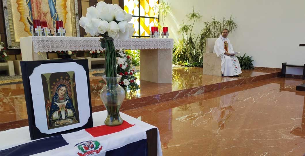Realiza la Universidad Anáhuac Cancún emotiva misa para celebrar a Nuestra Señora de la  Altagracia, Patrona de República Dominicana
