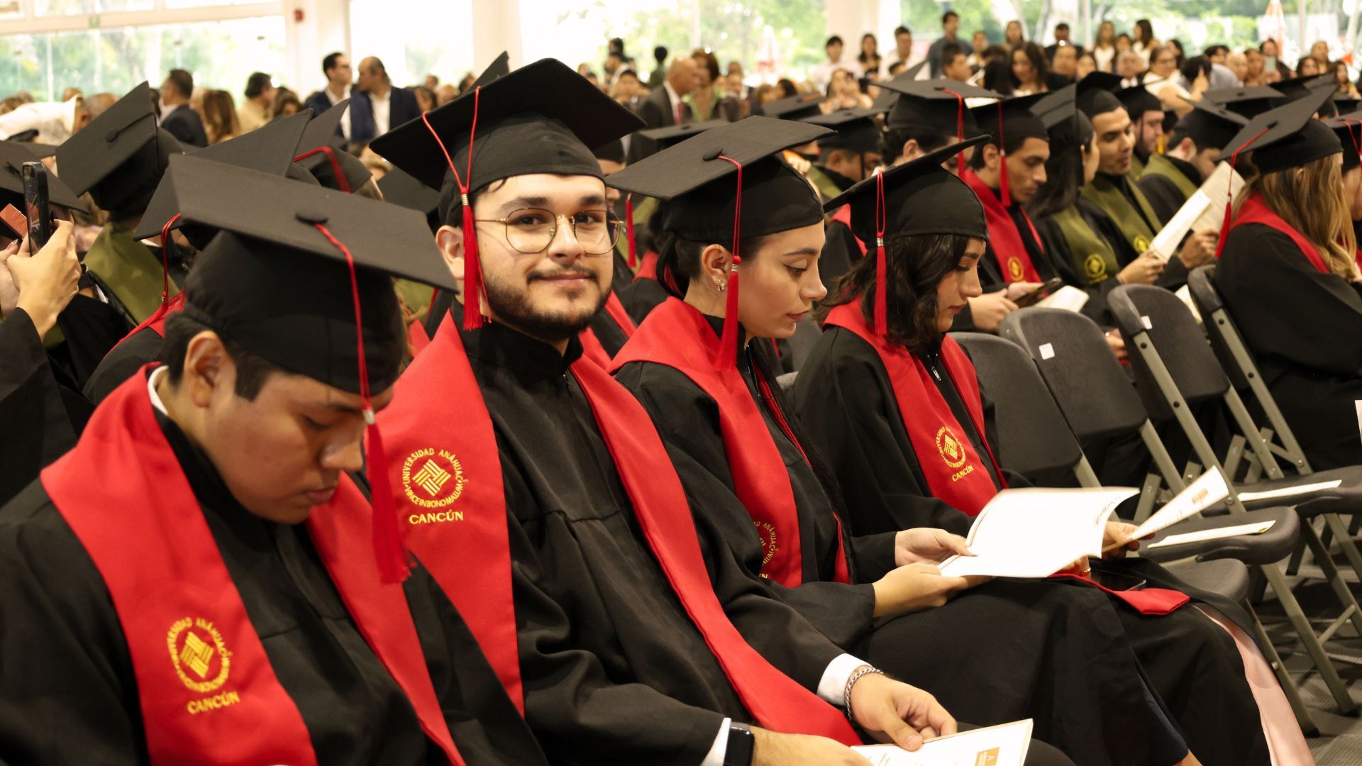 <span id="hs_cos_wrapper_name" class="hs_cos_wrapper hs_cos_wrapper_meta_field hs_cos_wrapper_type_text" style="" data-hs-cos-general-type="meta_field" data-hs-cos-type="text" >Más de 170 nuevos profesionales concluyen su formación en Anáhuac Cancún</span>