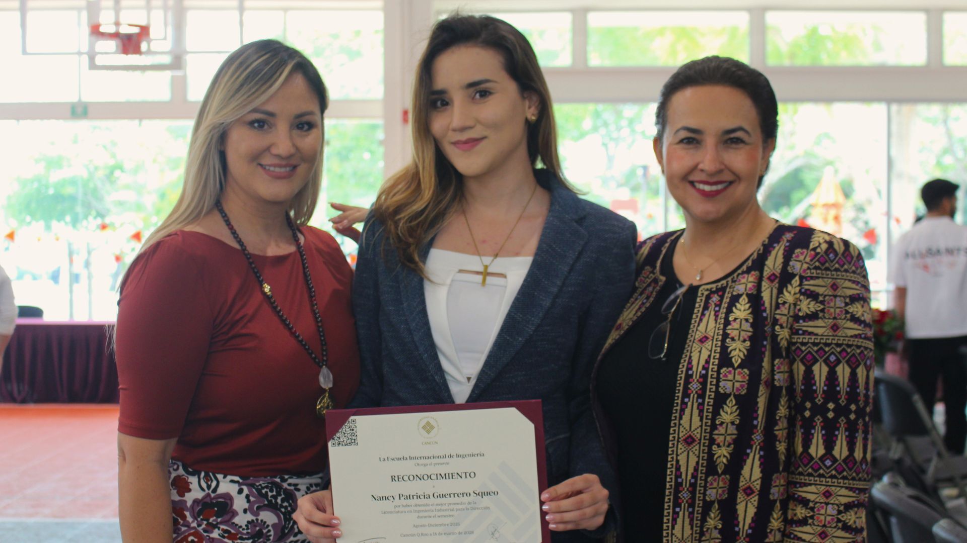 <span id="hs_cos_wrapper_name" class="hs_cos_wrapper hs_cos_wrapper_meta_field hs_cos_wrapper_type_text" style="" data-hs-cos-general-type="meta_field" data-hs-cos-type="text" >Celebrando el esfuerzo que inspira</span>